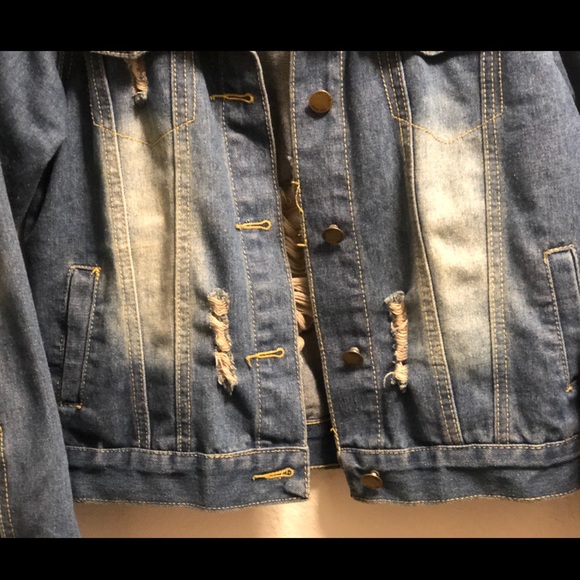 Bleach-washed Ripped Denim Jacket - Picture 4 of 8
